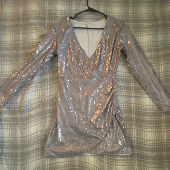 Dress - Picture 2 of 3